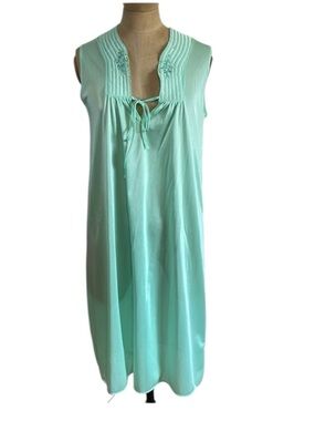 VTG Stardust Nightgown SM Mint Green Embroidered Midi Granny Pajama 60s Retro